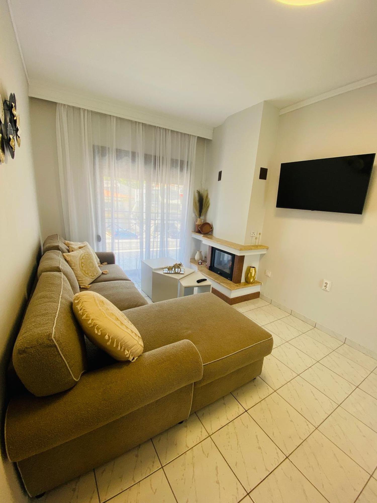 Peramore Apartment Néa Péramos Exteriör bild