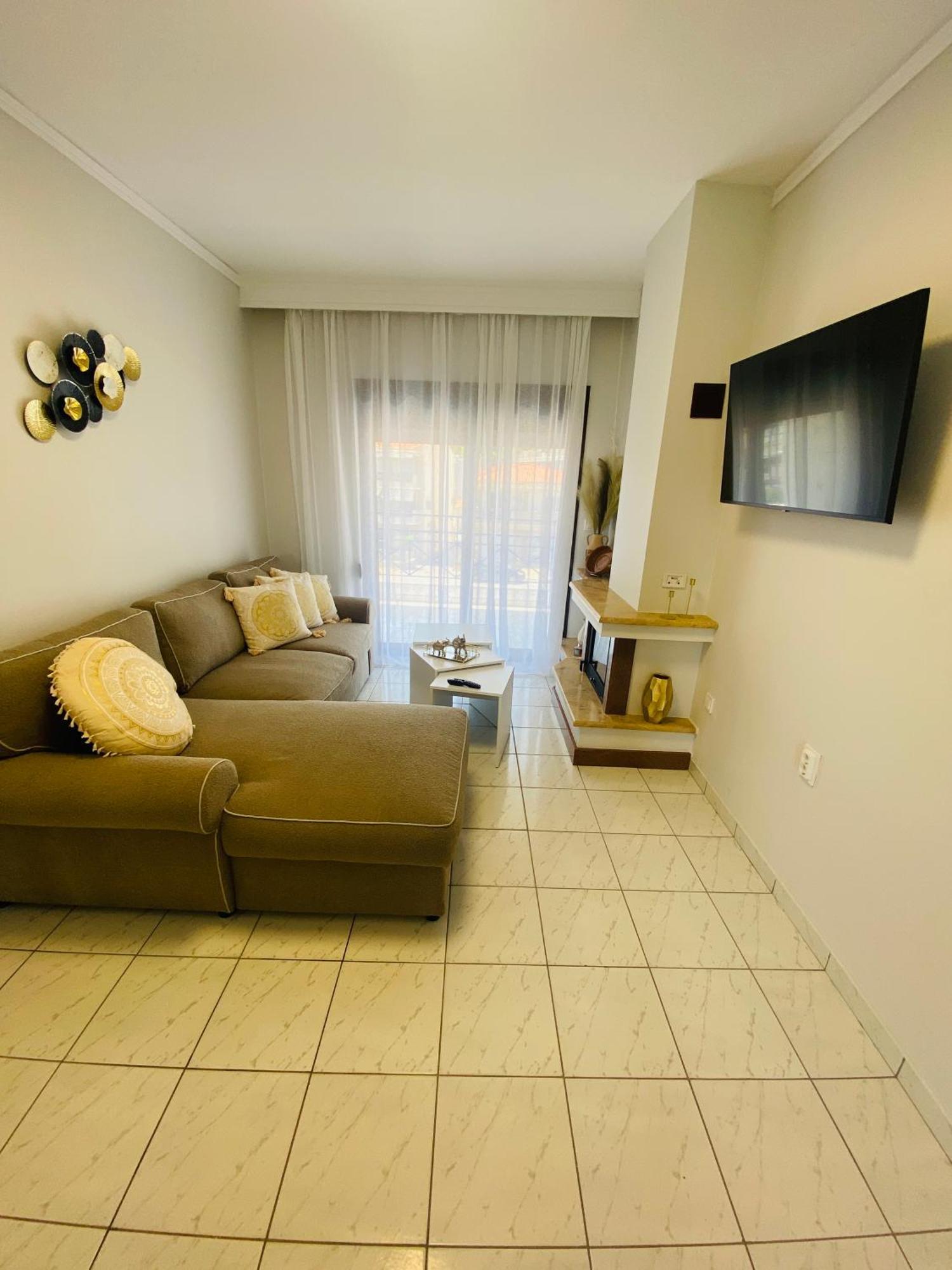 Peramore Apartment Néa Péramos Exteriör bild